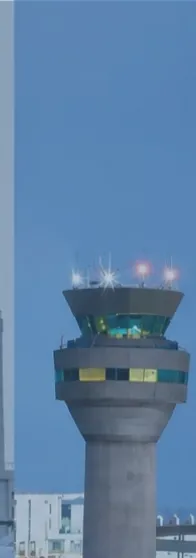 Torre de control de un aeropuerto en Ecuador